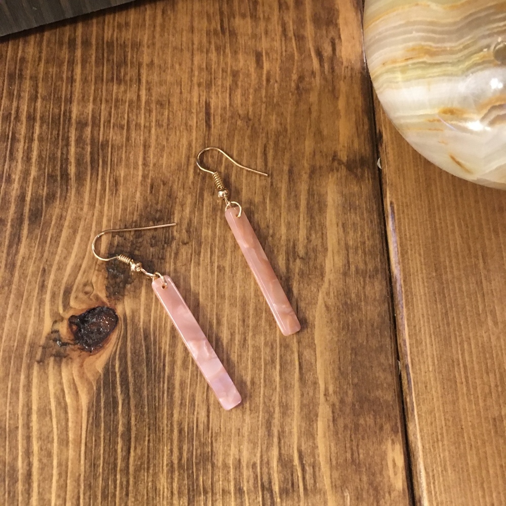 Blush Bar Acrylic Tortoise Shell Resin Earrings - Picture 3 of 6